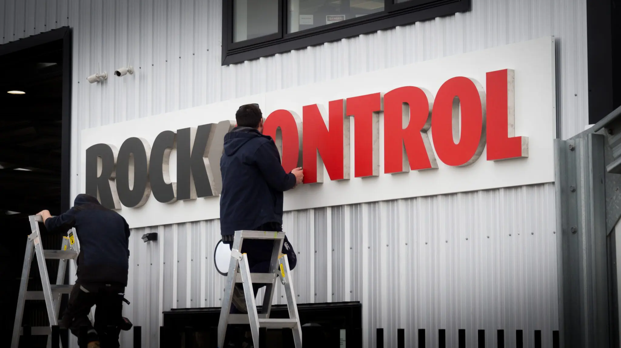 Rock Control Sign Installation